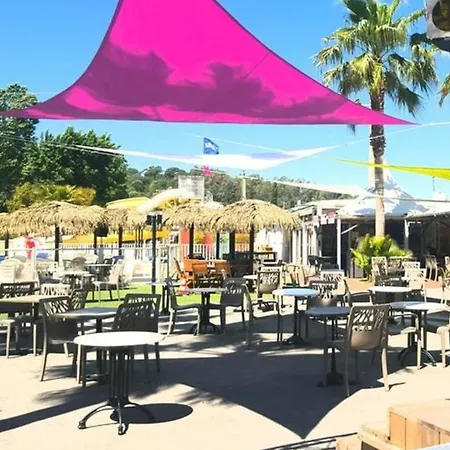 Mobil With Pool Frejus